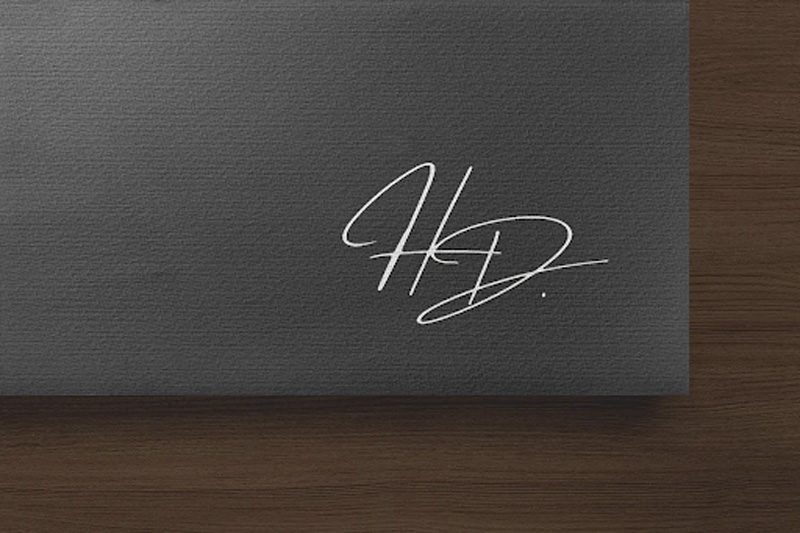Logo Mockup KMZHZ2X